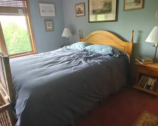 204 – Queen Bed (includes mattress)