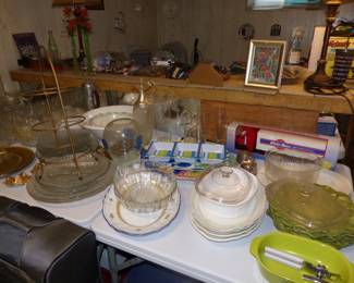 Bric-a-brac, kitchenware