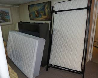 Mattress & boxspring 