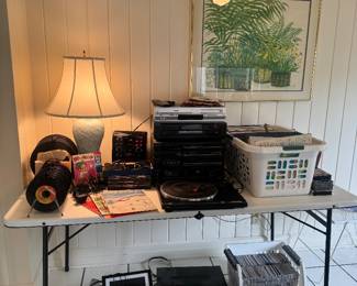 Binge Stereo and records