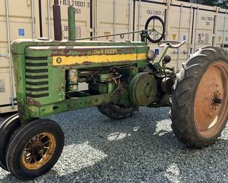 John Deere Model B 