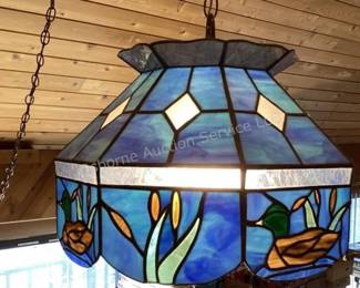 Hanging duck light