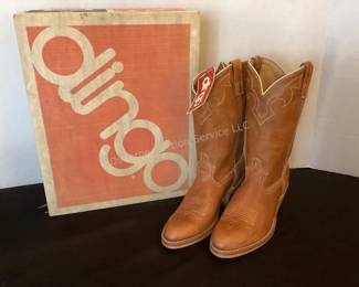 NIB Dingo cowboy boots