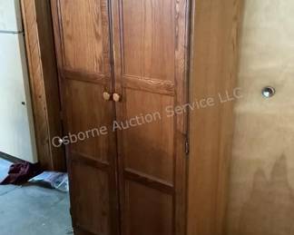 Storage cabinet