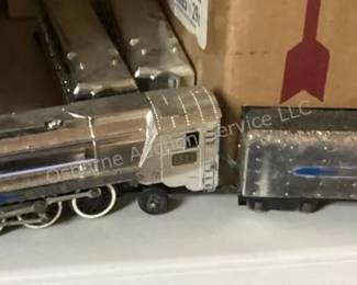 Trains & accessories