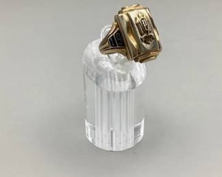 Gold class ring