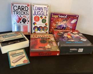 Kids games & novelty sets