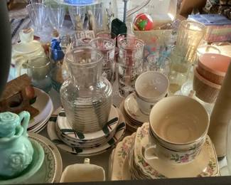 Collectible glassware, vintage glasses