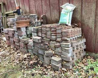 Retaining wall bricks & edging