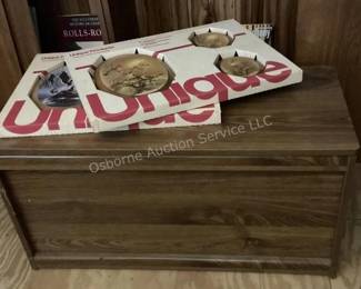 Chest & vintage pictures