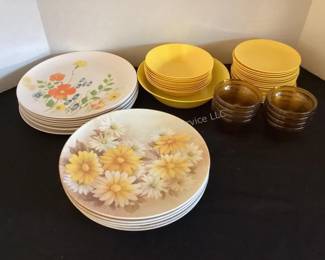 Vintage plastic dishes