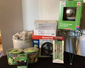 Garden supplies & decor
