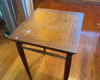 Heritage Henredon Side Table third image