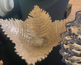 Vintage Haeger Pottery Fern Leaf Bowl second image