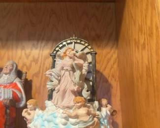 Avon Divine Angel with Cherubs Musical Figurine