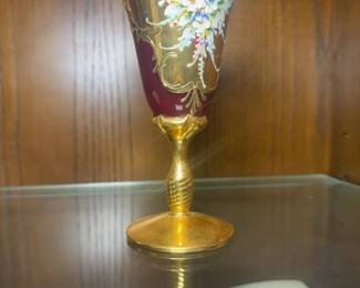 Murano Tre Fuochi Ruby Red Wine Glasses with Gilt Decoration second image