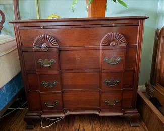 nice four-drawer chest