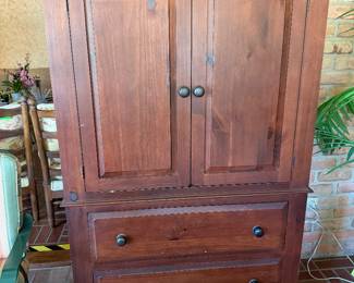 Broyhill media cabinet