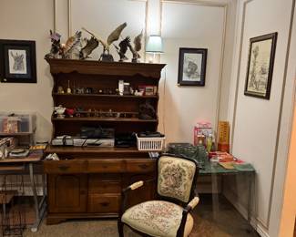 Beautiful antique hutch/buffet