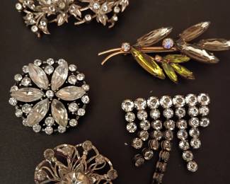 vintage rhinestone and costume jewelry brooches