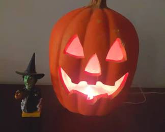 Lightup Pumpkin And Wicked Witch Bobblehead