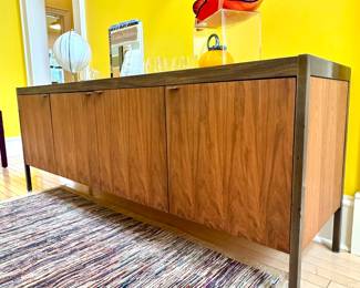$900 - Mid-Century 4 door Credenza Accent Cabinet - 75" x 20" x 29"