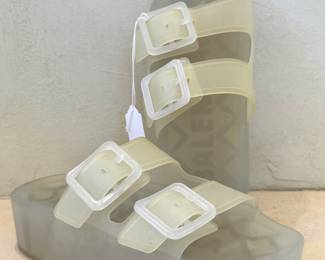 $380. Platform Balenciaga sandal slides. Size 6.5