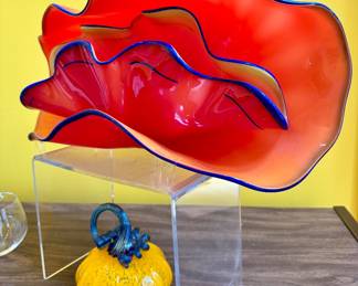 $600 - Jim McKelvey Signed Double Clam Art Glass - Co-Owner of Third Degree Glass - 21" x 11" x 8"