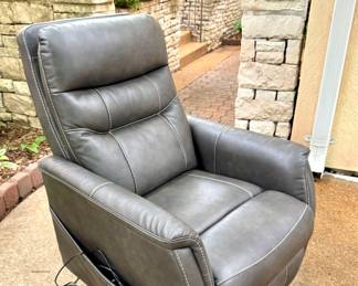 Like New! Luxury Lift Chair - Heating and Vibration Modes - Recliner. Located in garage for easy pick up.