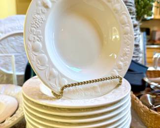 $120. Windsor Browne pasta bowls. Set of 12. made it Italy.