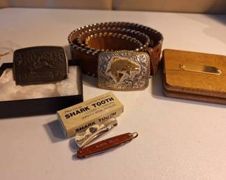 Fishing  Hunting Collectibles Lot with Belt Buckle and Pocket Knives