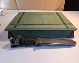 Hunting  Sheath Knife Collection with Storage Box
