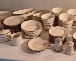 Lenox Solitaire China Set