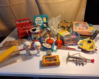 Vintage Toys, Games  Childrens Collectibles Assortment
