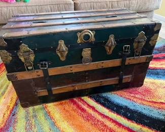 VINTAGE STEAMER TRUNK