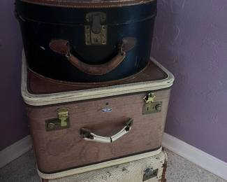 VINTAGE TRAVEL CASES