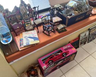 VINTAGE TOYS AND COLLECTIBLES