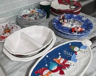 HOLIDAY DINNERWARE