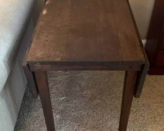 Drop Leaf End Table