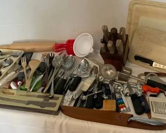 Kitchen Supplies Mystery Lot