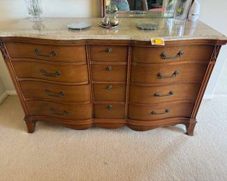 dresser/buffet