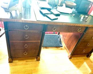  Executive Desk