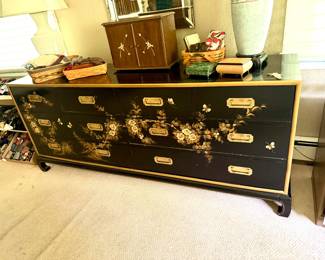 Union national Inc. Black lacquered Chinoiserie