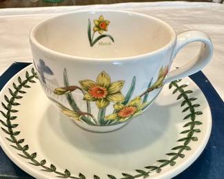 #051 Set of 5 Portmeirion Botanic Garden Flower of the Month Footed Teacups and Saucers $60