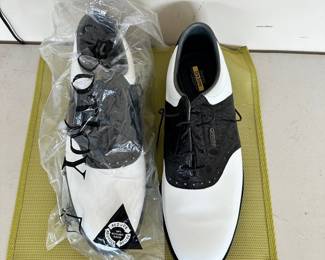 #026		FootJoy DryJoy Golf Shoes Aquaflex Leather System Crocodile Men’s 13 Blk & Wht	 $ 20.00 																						