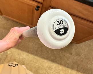 #037		Sealed New Demarini Tempest Fastpitch -9 Softball Bat TMP10 - 30 inch x 21 ounce	 $ 20.00 																						