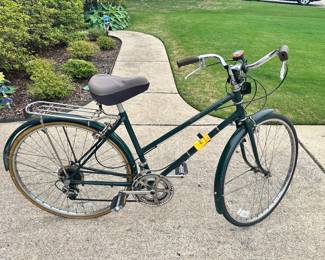 #042 Vintage Women’s Free Spirit (Sears) Bike w Rear Rack $50