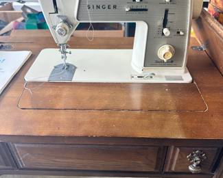 #041 Untested Vintage Singer Touch and Sew Special Zigzag Model 648 w cabinet serial #JE716832 Includes chair, pedals and original manual $60