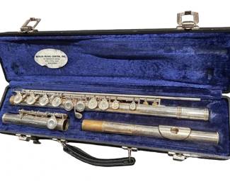 Vintage Gemeinhardt flute with hard case