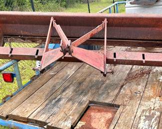 Box blade tractor attachment
